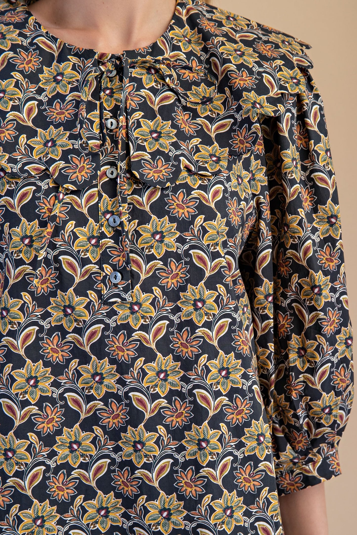 Scallop Daisy boutique style from Ivy & Grace womens boutique