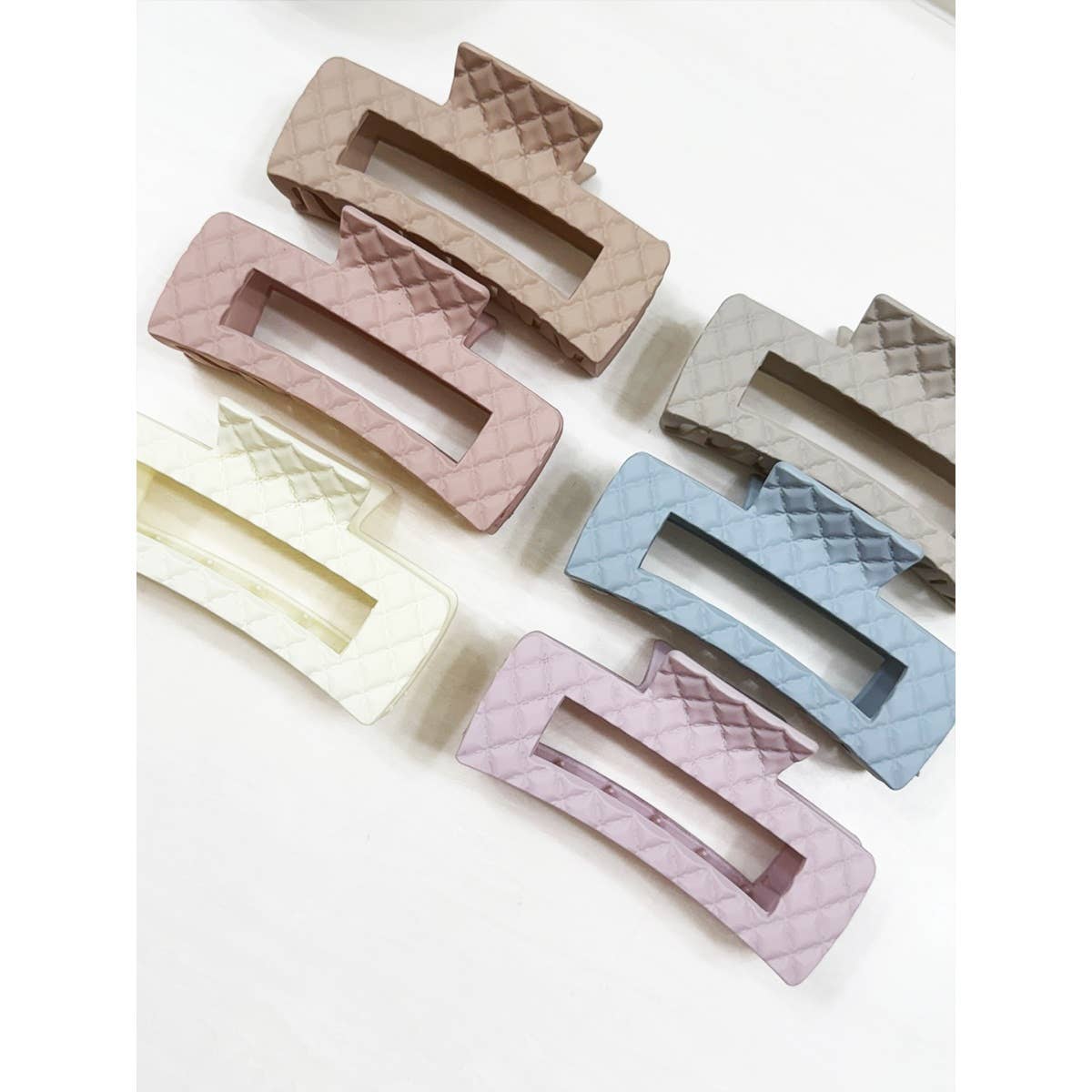 Matte Cut Out Rectangle Hair Claw boutique style from Ivy & Grace womens boutique