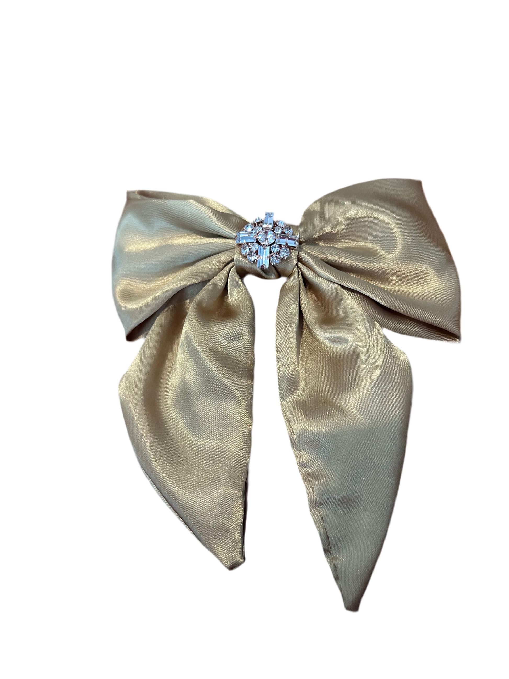 Bow Clip with Fancy Center boutique style from Ivy & Grace womens boutique