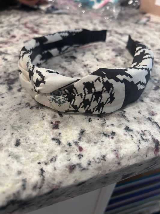 Houndstooth and Green Headband boutique style from Ivy & Grace womens boutique