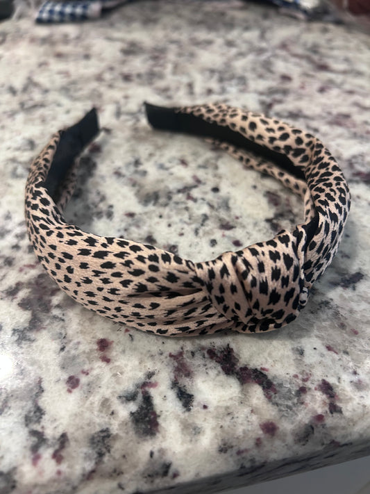 Small Leopard Headband boutique style from Ivy & Grace womens boutique
