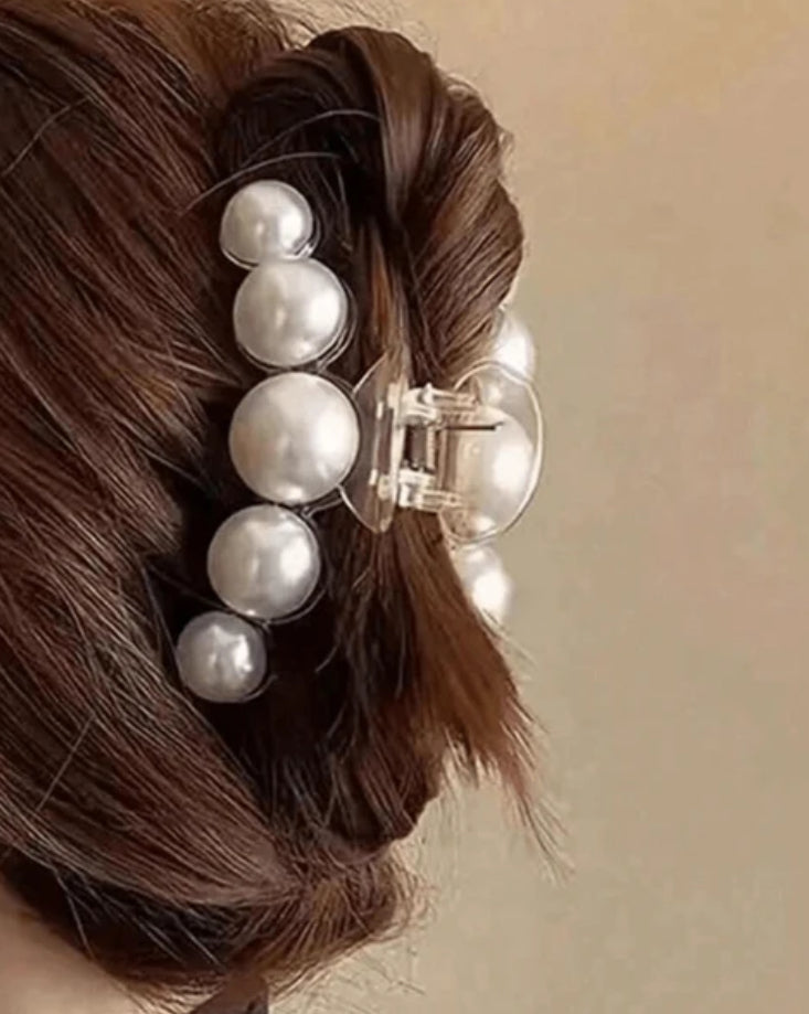 Bubble Hair Clip boutique style from Ivy & Grace womens boutique