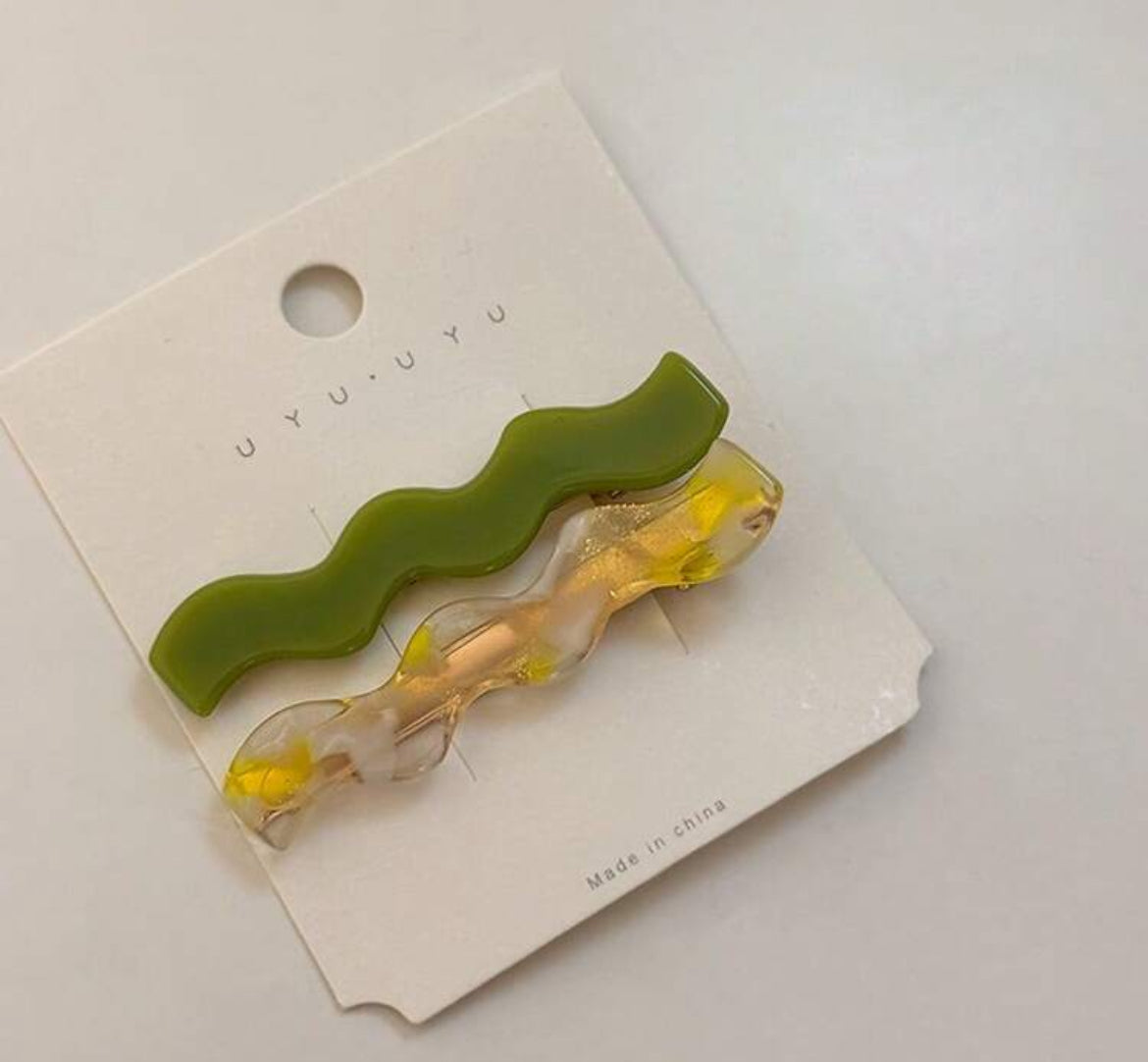 Wavy Clips boutique style from Ivy & Grace womens boutique