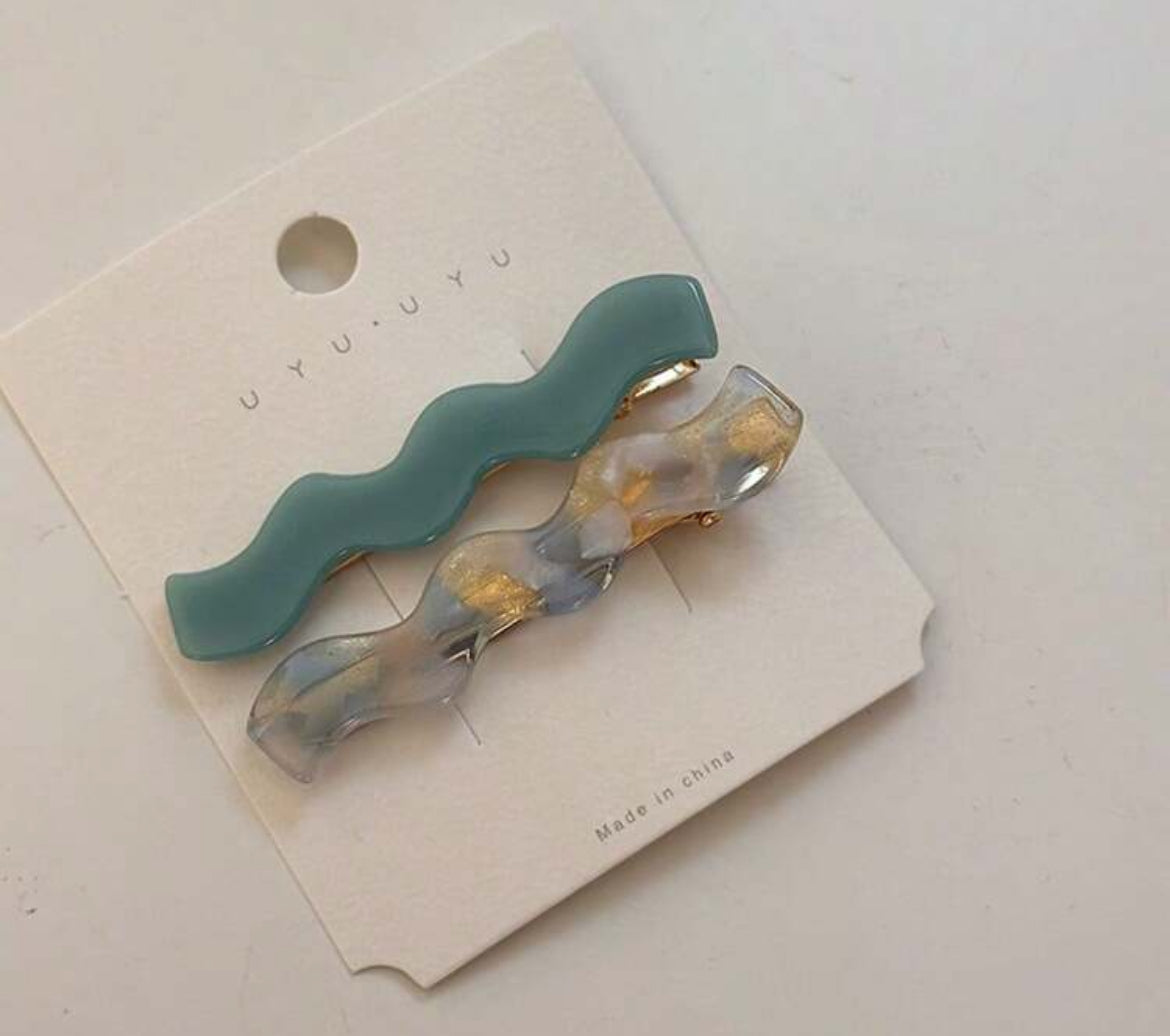 Wavy Clips boutique style from Ivy & Grace womens boutique