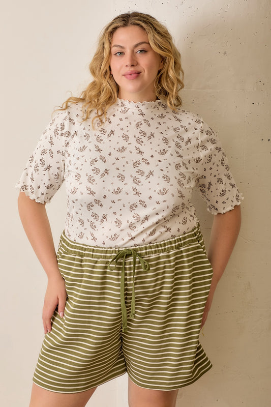 Dainty Floral Top top from Ivy & Grace womens boutique