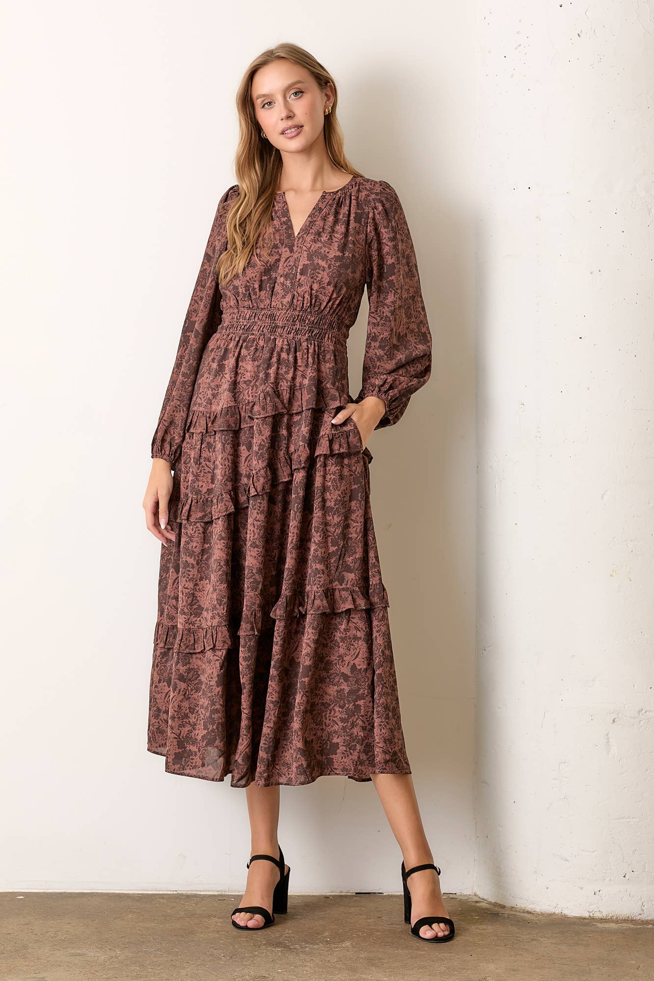 Fall Night boutique style from Ivy & Grace womens boutique
