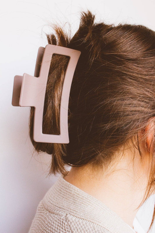 XL Matte Claw Clip boutique style from Ivy & Grace womens boutique